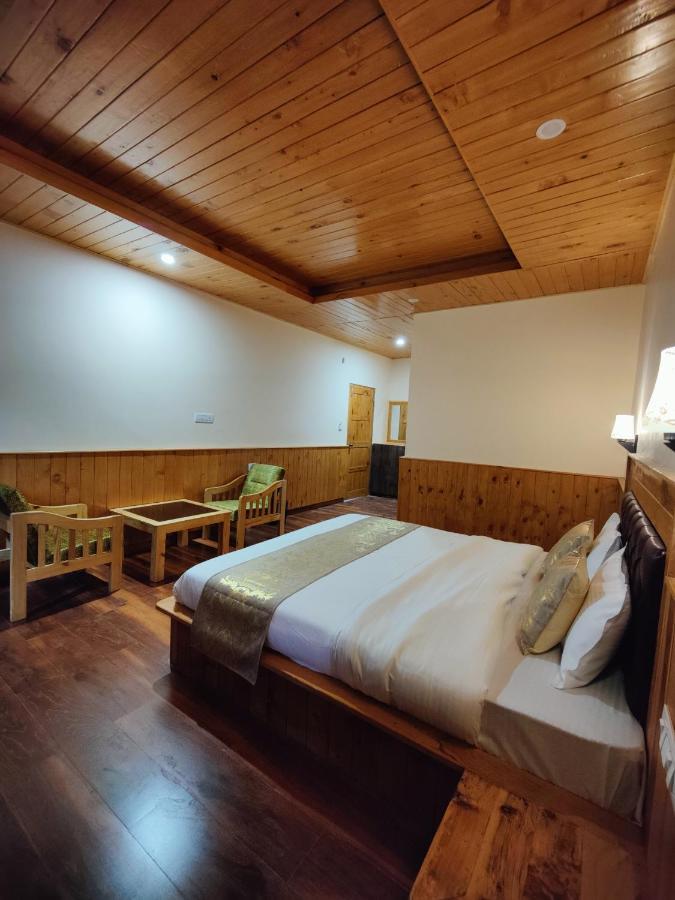 The Woodpecker Inn & Cafe, Jibhi Dış mekan fotoğraf