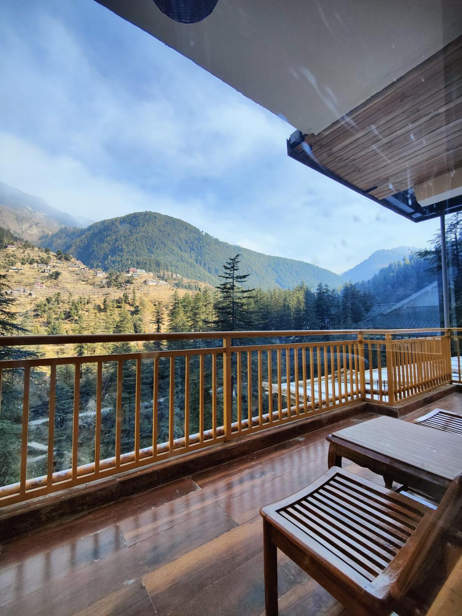The Woodpecker Inn & Cafe, Jibhi Dış mekan fotoğraf